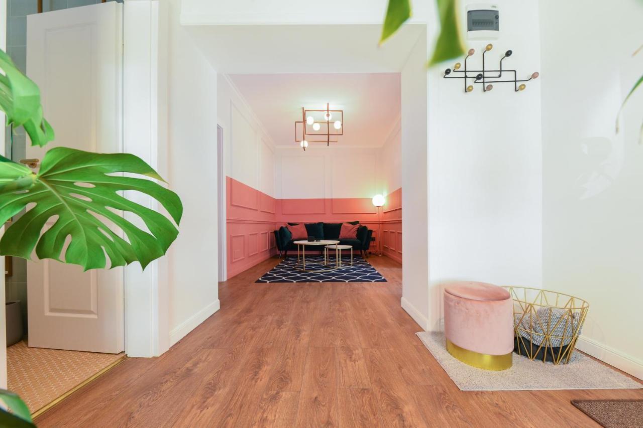 Designer Apartment In The City Center Kluż-Napoka Zewnętrze zdjęcie