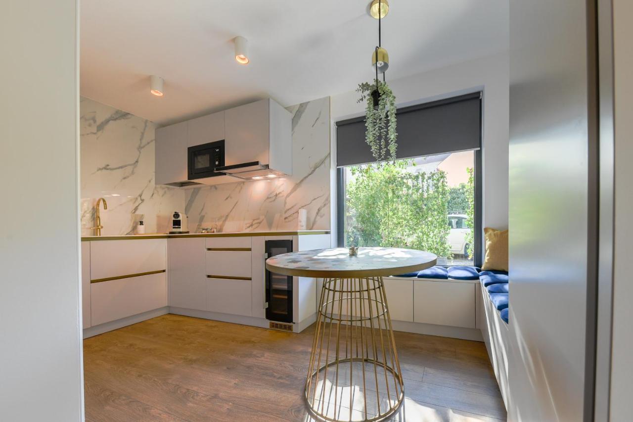 Designer Apartment In The City Center Kluż-Napoka Zewnętrze zdjęcie